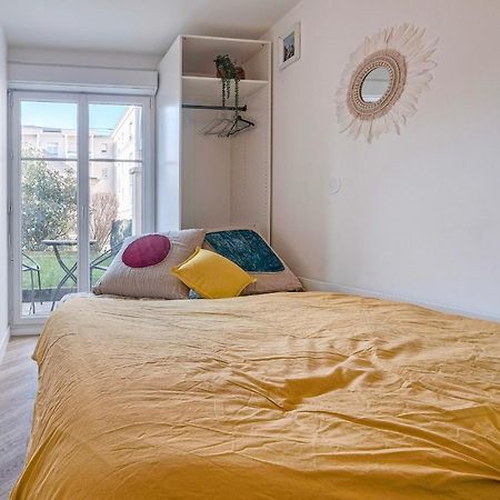 Emma - F3 Apartment With A Garden Монтеврен Экстерьер фото