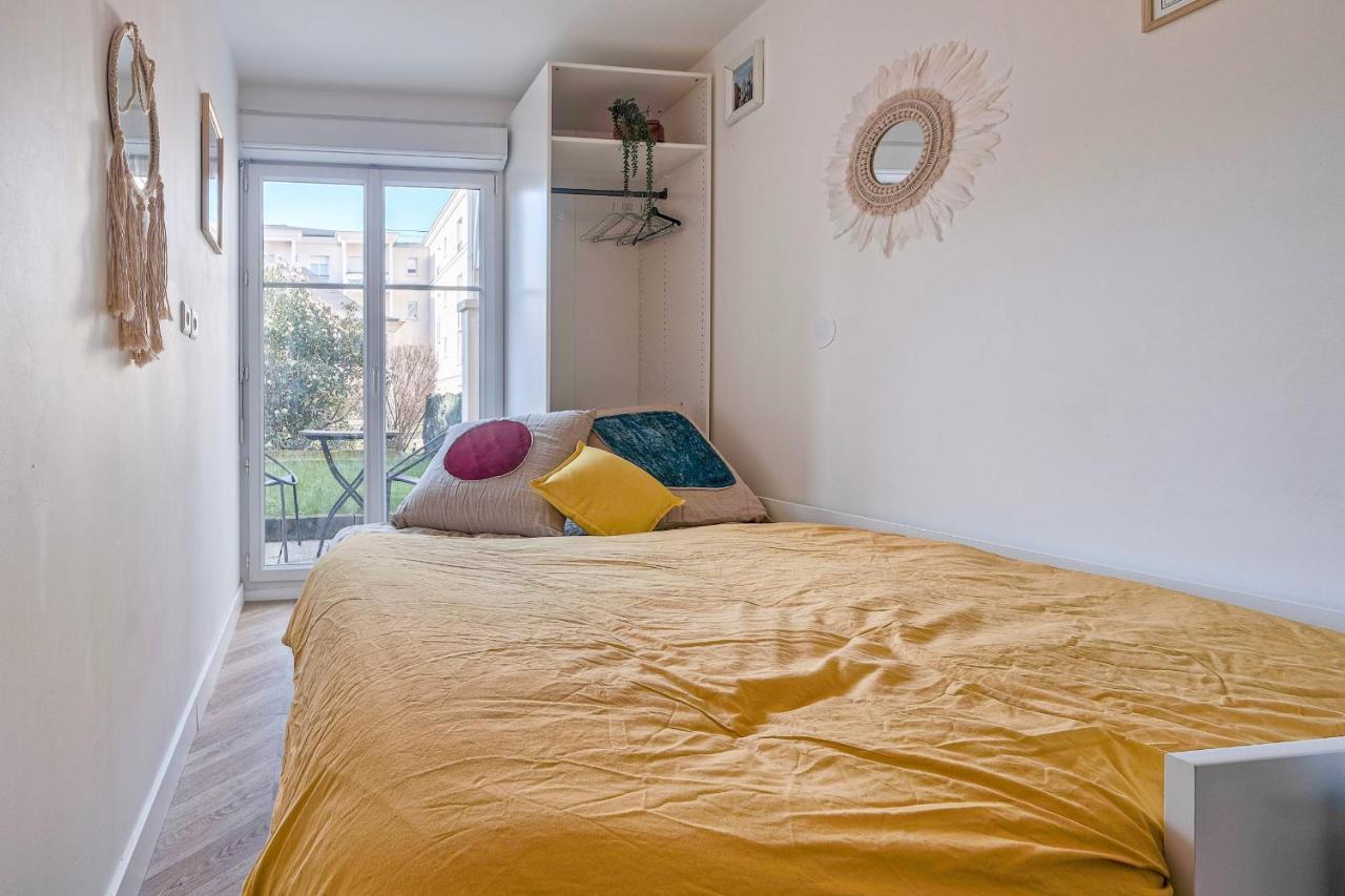 Emma - F3 Apartment With A Garden Монтеврен Экстерьер фото