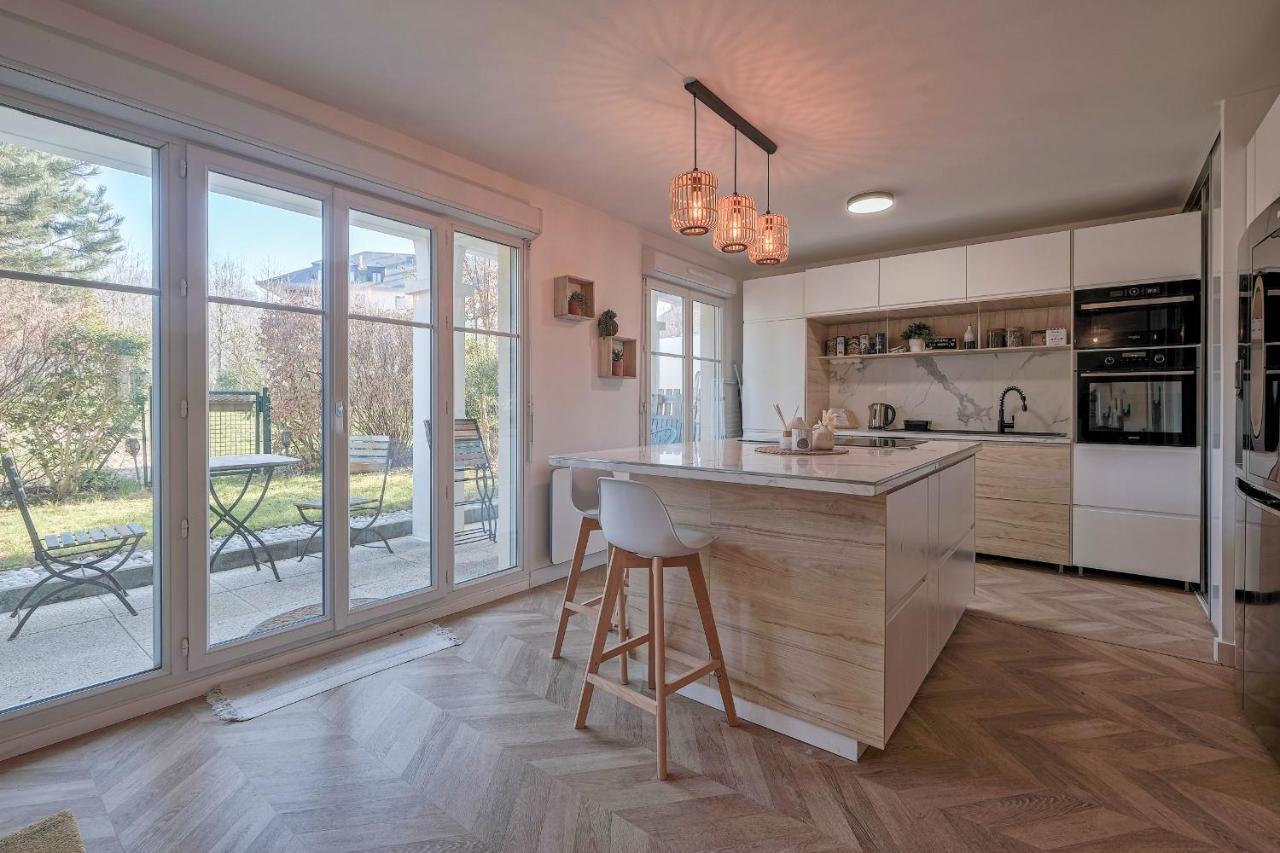Emma - F3 Apartment With A Garden Монтеврен Экстерьер фото